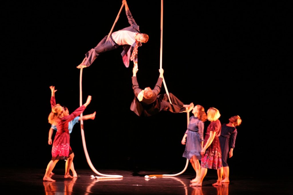 corde lisse, aerial rope, suits, dancers, frequent flyers, aerial dance, freaky flyers