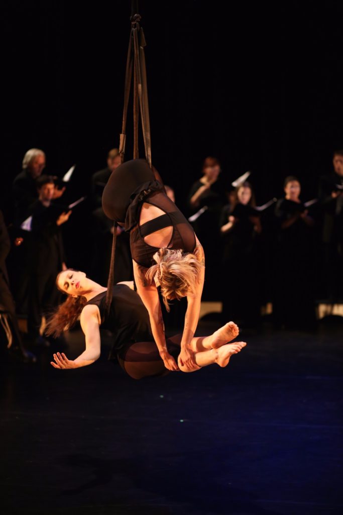 inspire, respire, music in the air, spansets, duet, a capella, singers, frequent flyers, aerial dance